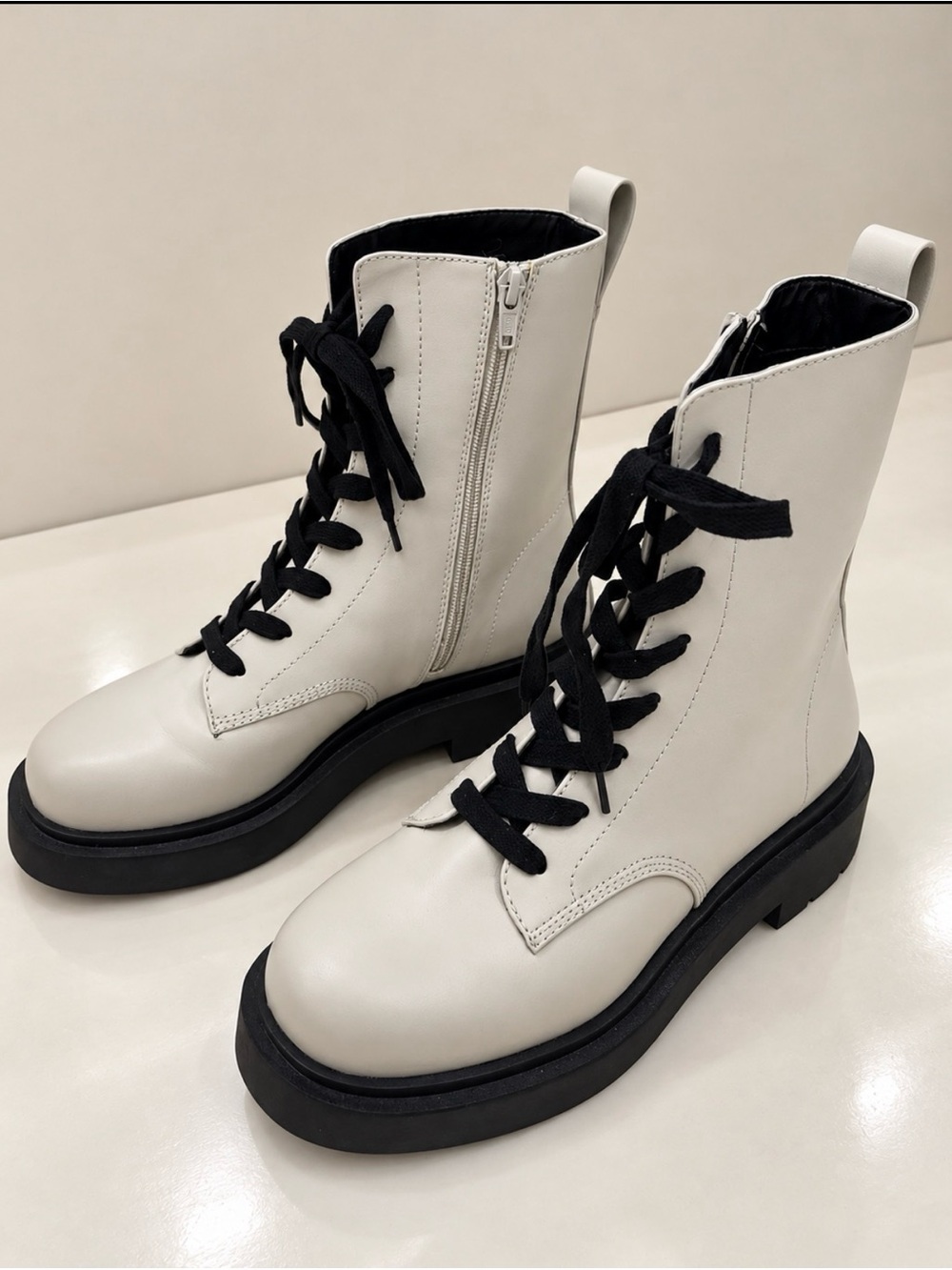 H&M boots - Picture 3 of 3
